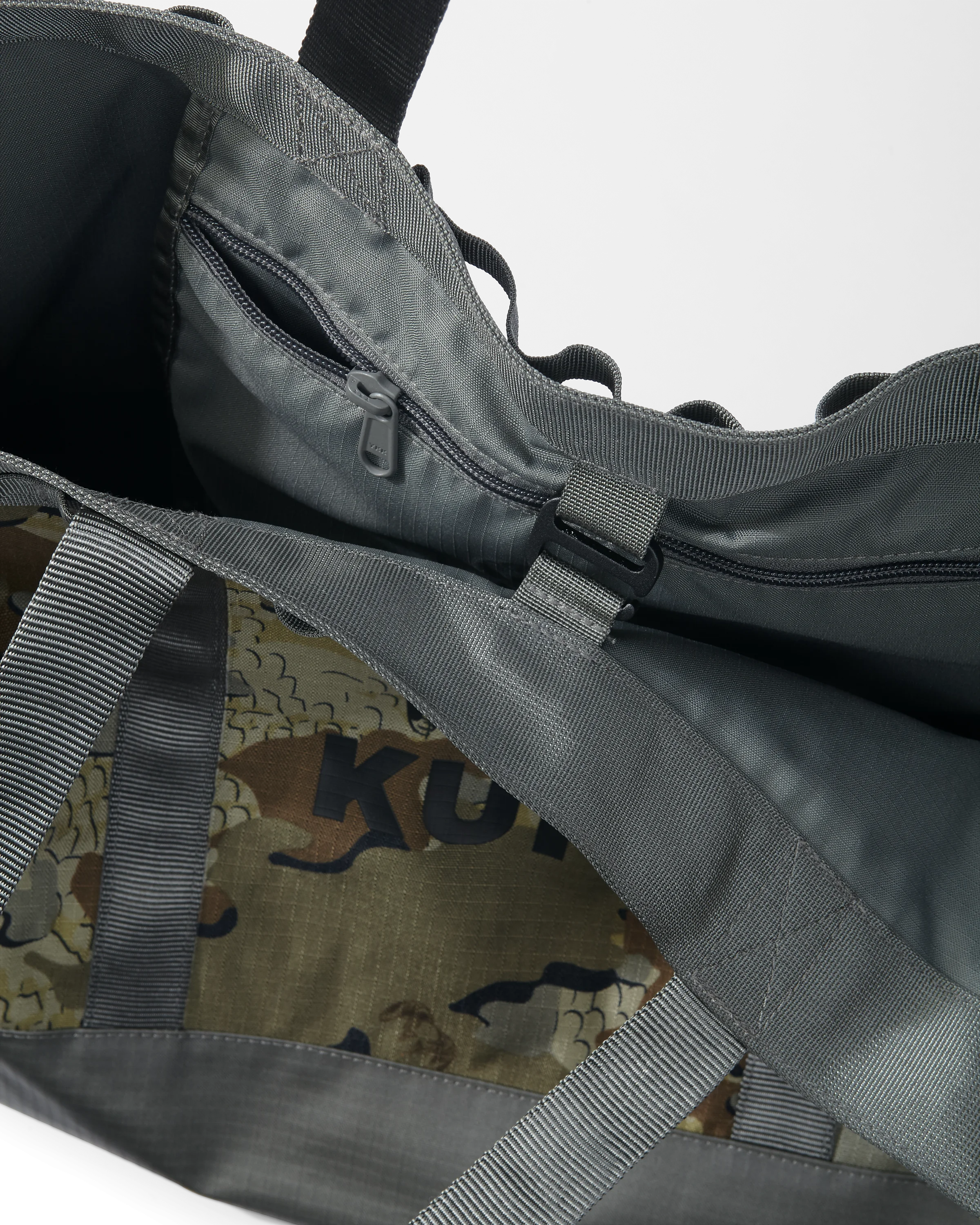 Alternative view of KUIU CORDURA® 2800 Tote Bag | Valo